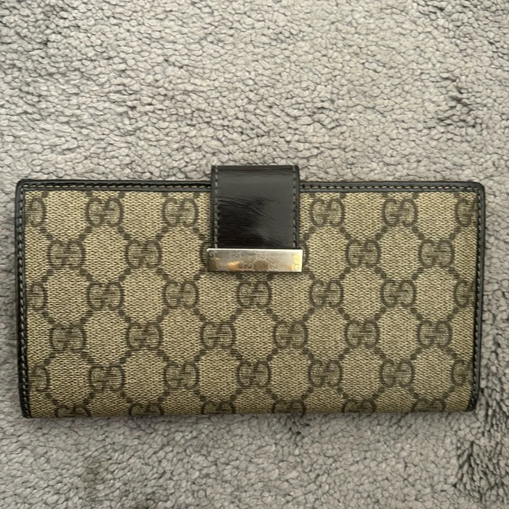 Old well loved GUCCI WALLET MONOGRAM - Picture 1 of 6